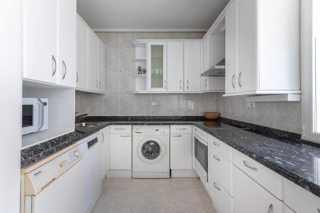 Akomodat En Apartamento En El Centro De Bilbao Con Parking ภายนอก รูปภาพ